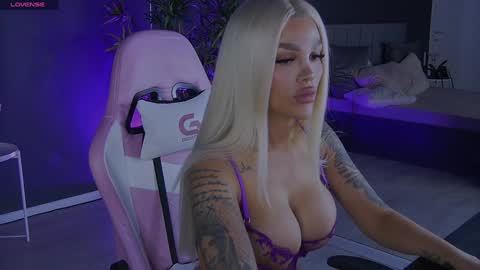 shayblonde online show from December 28, 9:08 pm