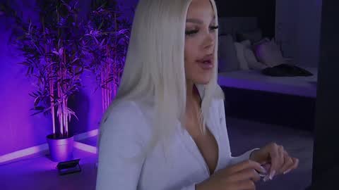 shayblonde online show from January 14, 12:54 am