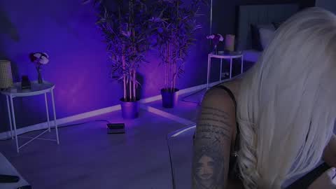 shayblonde online show from January 30, 11:55 pm