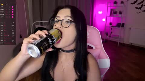 Shay online show from November 17, 3:45 am