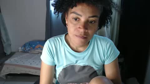 Snapshot of shayna_cute chatting on December 16, 4:38 pm Shayna online show from December 16, 4:38 pm