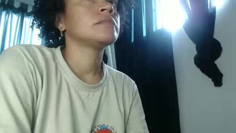 Snapshot of shayna_cute chatting on December 19, 5:40 pm Shayna online show from December 19, 5:40 pm