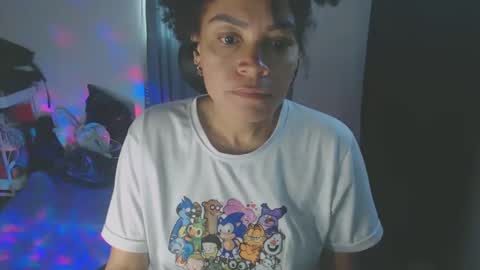 Snapshot of shayna_cute chatting on February 17, 1:32 pm Shayna online show from February 17, 1:32 pm