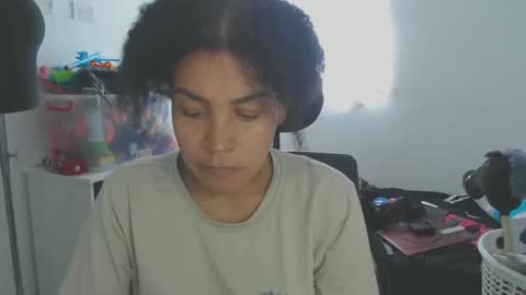 Snapshot of shayna_cute chatting on September 22, 6:54 pm Shayna online show from September 22, 6:54 pm