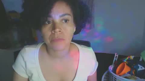 Snapshot of shayna_cute chatting on September 30, 2:16 am Shayna online show from September 30, 2:16 am