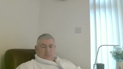 she52 online show from December 7, 8:44 am