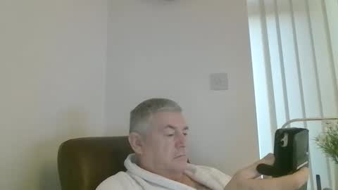 she52 online show from December 16, 7:48 am