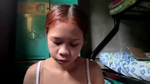 Snapshot of shebaneumann chatting on June 2, 9:33 am Evelyn online show from June 2, 9:33 am