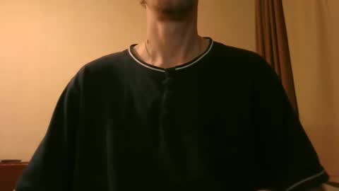 Snapshot of shedevr02 chatting on November 19, 5:35 pm Roger online show from November 19, 5:35 pm