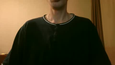 Snapshot of shedevr02 chatting on December 21, 6:04 pm Roger online show from December 21, 6:04 pm