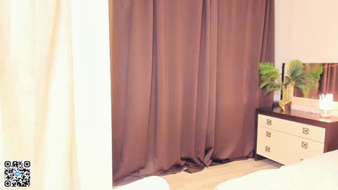 Violet online show from December 27, 2:22 pm