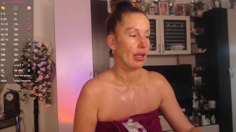 Sheila GMT 2 Tuesday Wednesday Friday Saturday Sunday- 8  5  online show from October 22, 5:08 am