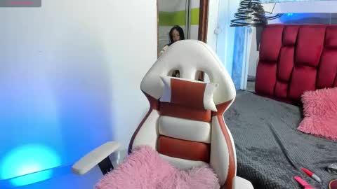 sheilly_brown online show from October 17, 7:27 pm