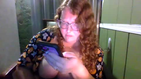Red online show from October 27, 1:09 am