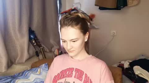 Snapshot of shelliegoza chatting on June 11, 3:21 pm Ashley online show from June 11, 3:21 pm