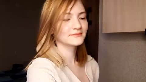 Snapshot of shelliegoza chatting on June 19, 5:06 pm Ashley online show from June 19, 5:06 pm