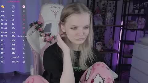 shellyboom online show from April 13, 4:23 pm