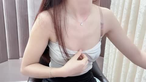 Shelly online show from April 18, 1:31 am