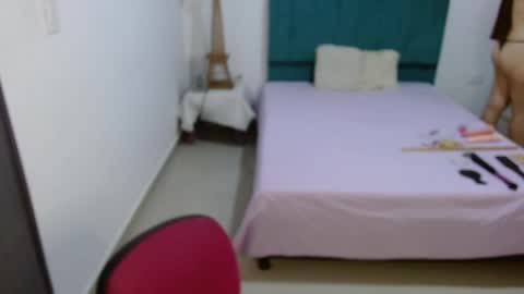 Snapshot of shenahot_ chatting on May 28, 11:35 pm Shena online show from May 28, 11:35 pm