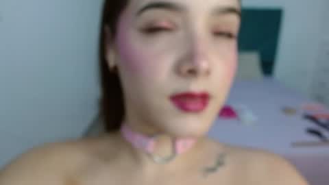 Snapshot of shenahot_ chatting on July 7, 11:42 pm Shena online show from July 7, 11:42 pm