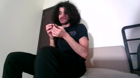 Snapshot of shenanig00n chatting on October 25, 1:24 am dl shenanigoon online show from October 25, 1:24 am