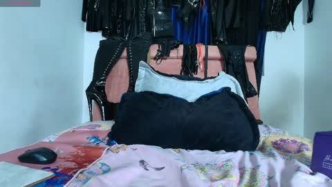  anyela7773 online show from April 7, 2:39 pm