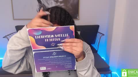 Shenna online show from February 5, 1:11 pm