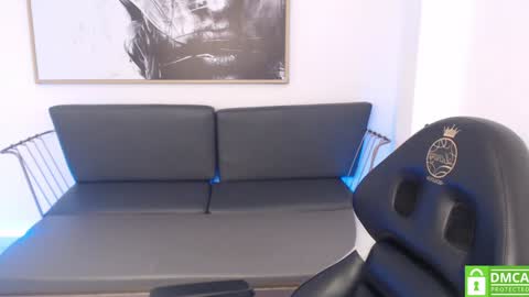 Shenna online show from February 6, 4:36 pm