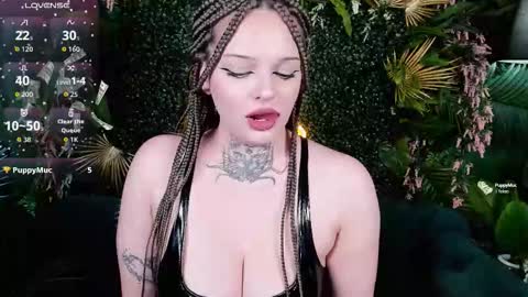 sherri_martinez online show from October 4, 6:28 pm