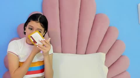 Snapshot of shery_milk chatting on June 23, 11:30 am Shery online show from June 23, 11:30 am
