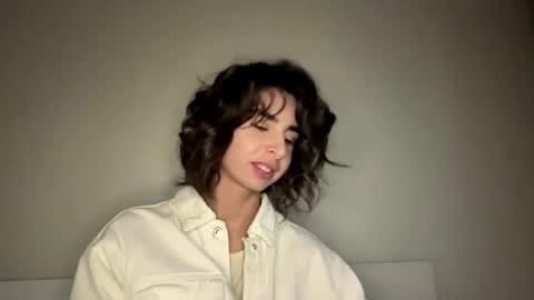 Amy online show from May 20, 1:39 pm