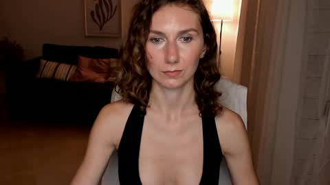 shesleepsnaked online show from January 12, 8:36 pm