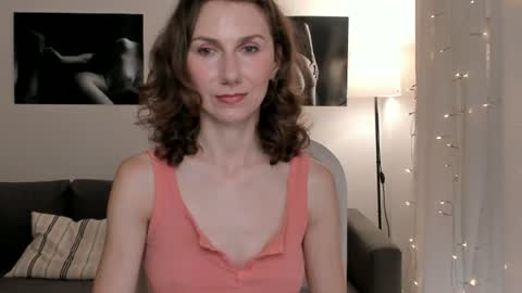 Snapshot of shesleepsnaked chatting on June 21, 4:31 pm shesleepsnaked online show from June 21, 4:31 pm