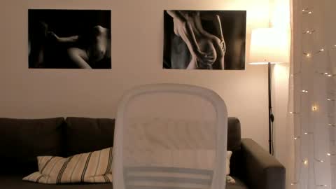 Snapshot of shesleepsnaked chatting on July 16, 4:02 pm shesleepsnaked online show from July 16, 4:02 pm