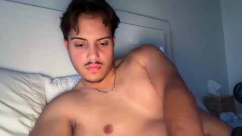 Snapshot of shezadeboy chatting on October 5, 11:02 pm shezadeboy online show from October 5, 11:02 pm