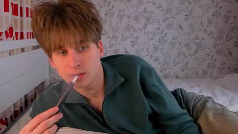 Nenedent online show from April 3, 10:30 pm