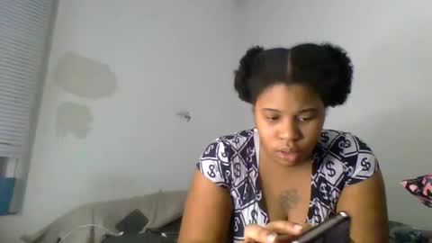 Snapshot of shiesty2thick chatting on January 12, 10:33 pm EbonyFantasy online show from January 12, 10:33 pm