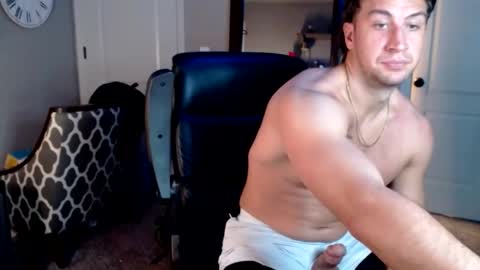 shimmyloe online show from February 25, 5:06 am