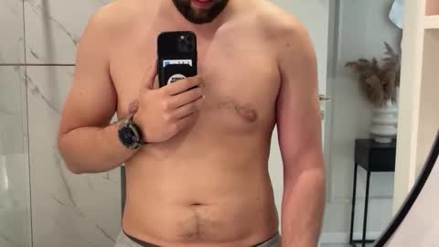 Snapshot of shiny_mike chatting on May 26, 8:32 am Shiny Mike online show from May 26, 8:32 am