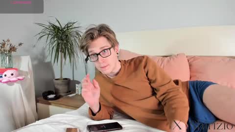 Matthew online show from February 28, 10:39 pm