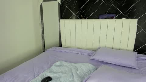 shirleyhott online show from October 7, 2:25 pm