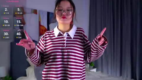 Naomi online show from April 14, 11:05 am