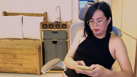 Snapshot of shootingcumts chatting on December 14, 1:55 am Mori online show from December 14, 1:55 am