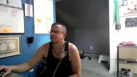 shortmel online show from May 12, 10:07 pm
