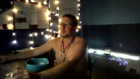 shortmel online show from May 14, 4:52 am