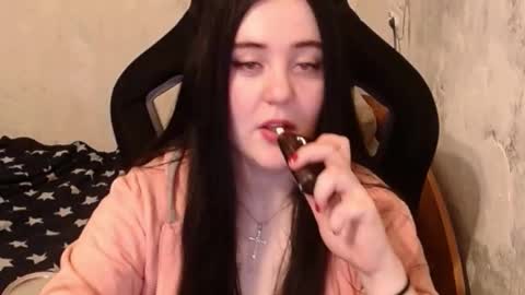 Snapshot of show_for_you chatting on December 11, 2:54 pm show_for_you online show from December 11, 2:54 pm