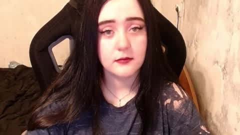 Snapshot of show_for_you chatting on December 23, 10:32 am show_for_you online show from December 23, 10:32 am