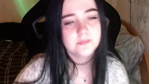 Snapshot of show_for_you chatting on November 18, 12:31 pm show_for_you online show from November 18, 12:31 pm