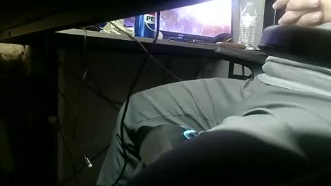 Snapshot of show_off_89 chatting on October 17, 2:26 am show_off_89 online show from October 17, 2:26 am