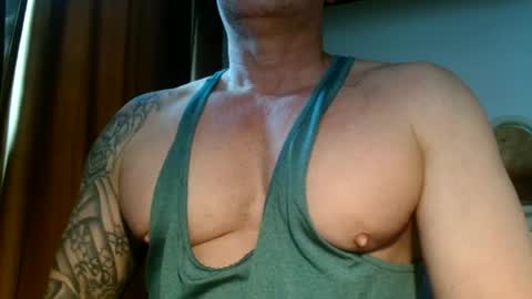 Snapshot of show_on_for_you chatting on June 11, 10:02 am show_on_for_you online show from June 11, 10:02 am